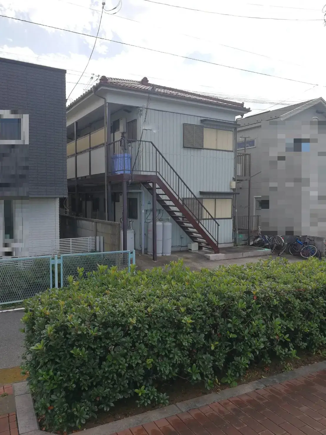 市川市アパート買取事例 - 耐用年数オーバー＆前面道路に水道管無し