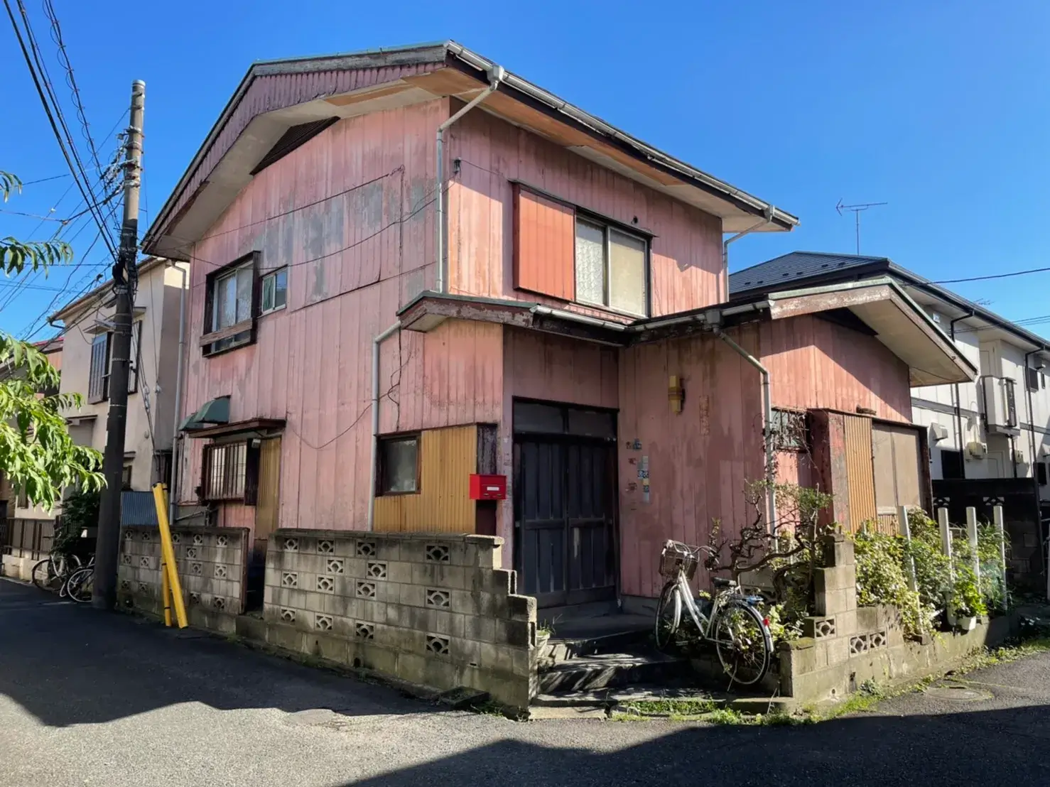 市川市土地買取事例 - 賃貸中古家付を測量実施なし＆通行承諾書取得なしで売買